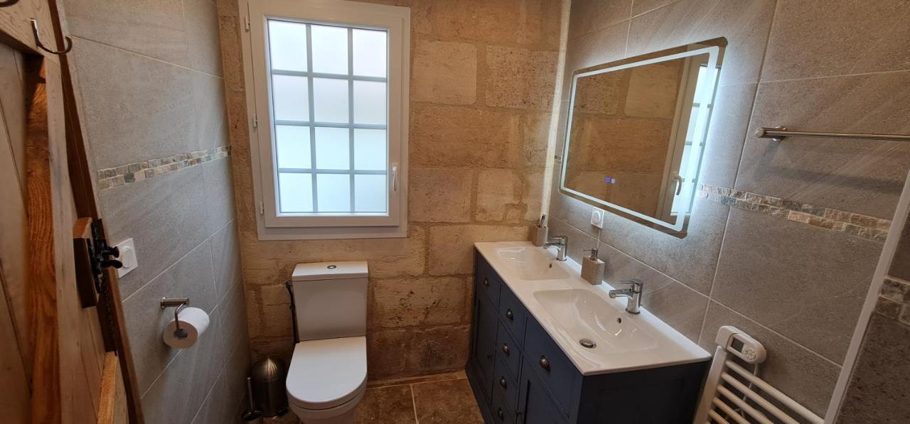 Dom Peyreton Prestige Cottages Set In A Charming Wine Property Villegouge المظهر الخارجي الصورة
